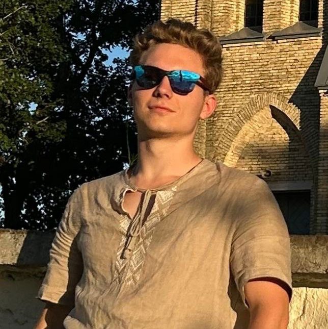 Александр Пономарёв